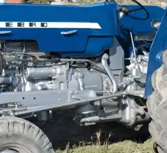 Ebro 470 traktorin ohjaustehostinsarja